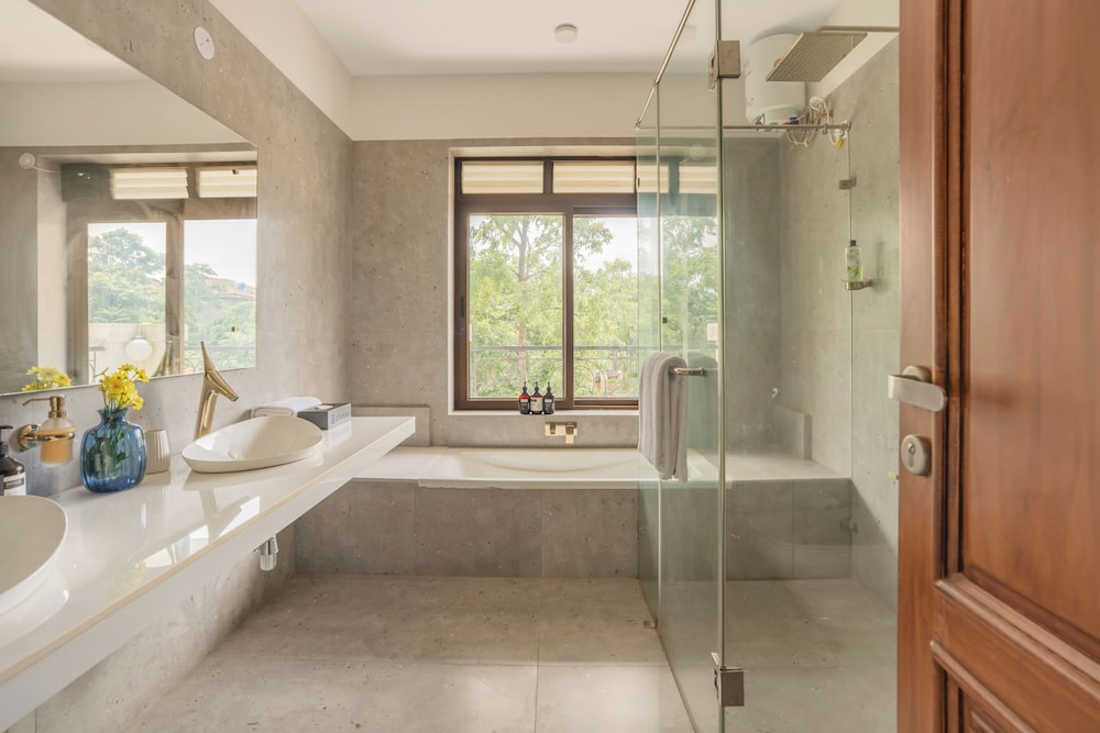 Elivaas Casa Verdea 4BHK Villa With Pool