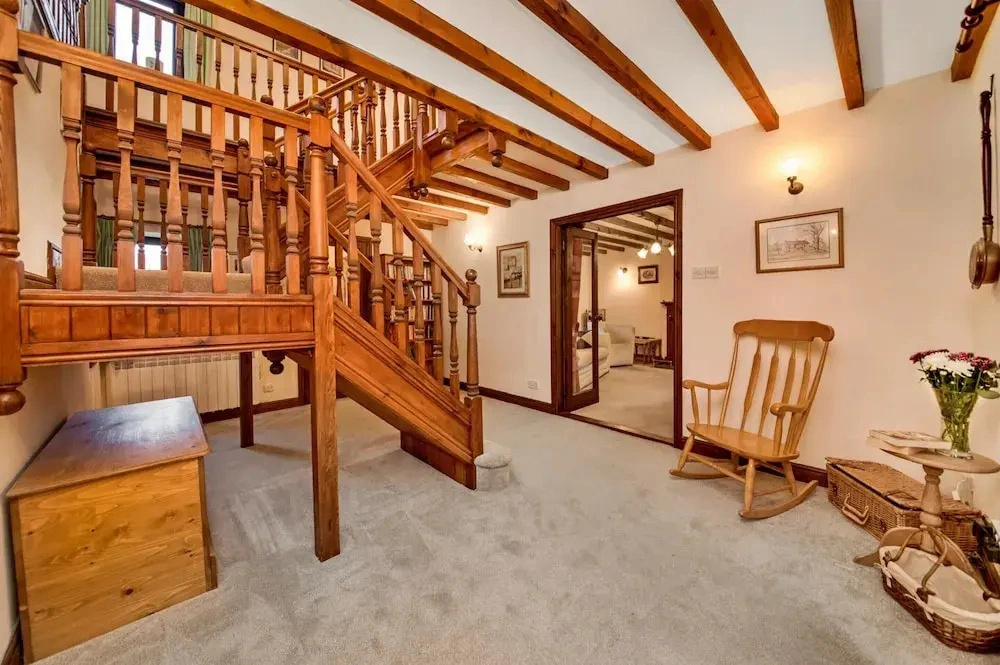 Cottage in Alstonefield Near Peak District Trails