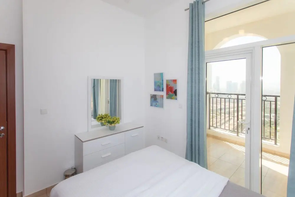 Top-notch apt with bird’s eye city views