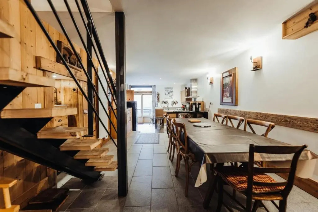 Farmhouse with 4 bedrooms 4 bathrooms parking sauna terrace and garden