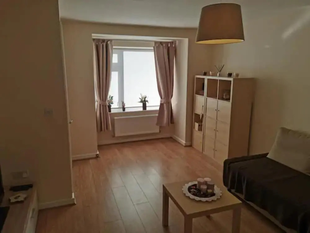 Entire 3 Bedroom House Manchester Free Parking