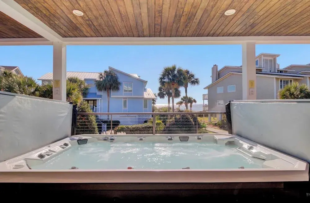 7 Beachwood East by Avantstay Ocean Views, Hot Tub, 7bdr