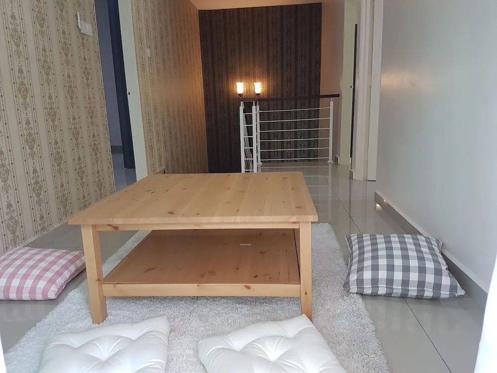 Sitiawan Homestay Entire Semi D house