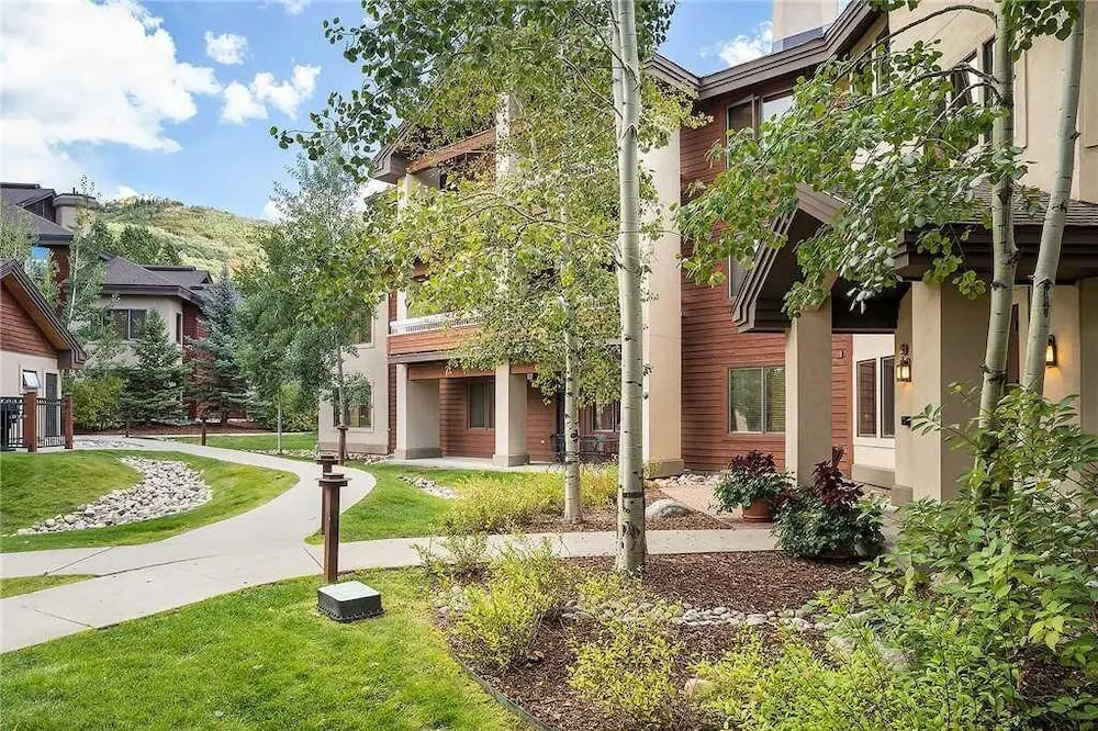 3306 Champagne Lodge, Trappeur's Crossing Apartment 2