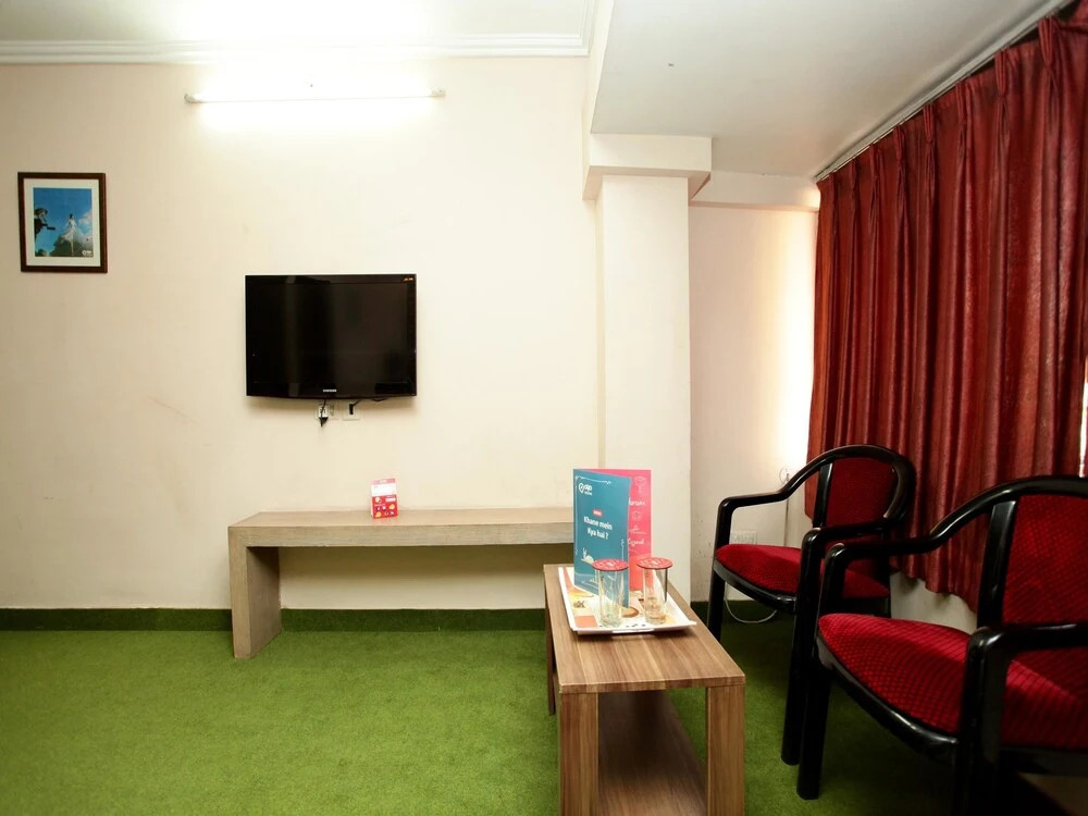 OYO 2289 Hotel Radha Palace
