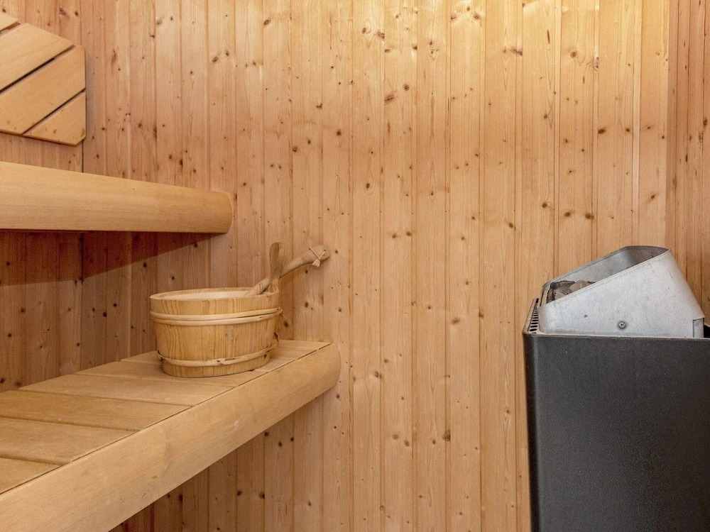 6 person holiday home in Ringkøbing-By Traum