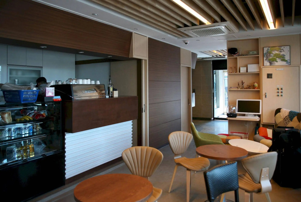 Ray Tourist Hotel