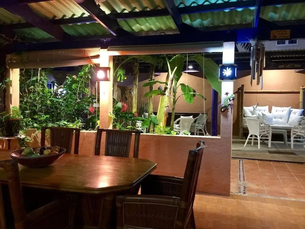 Caribbean Cozy Cove