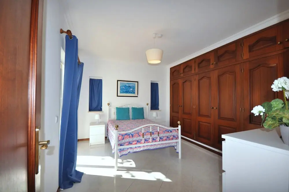 Charming Villa, Private Pool, Walking Distance to Centre, Free AC Wifi