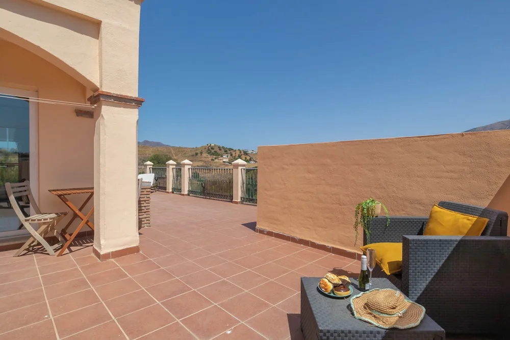 Luxury Mijas Golf, Pool & Pet Retreat