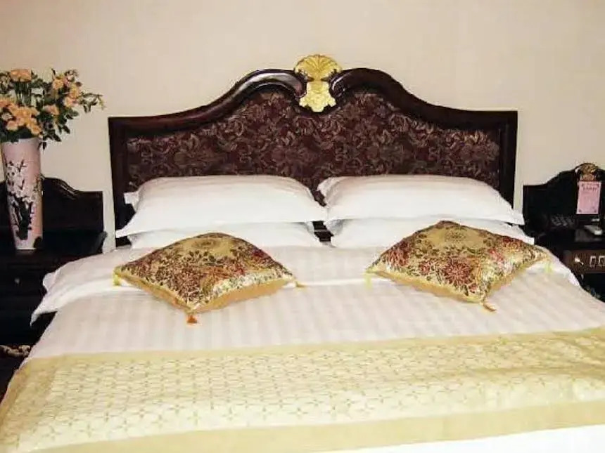 Lijiang Old Town Castle Hotel