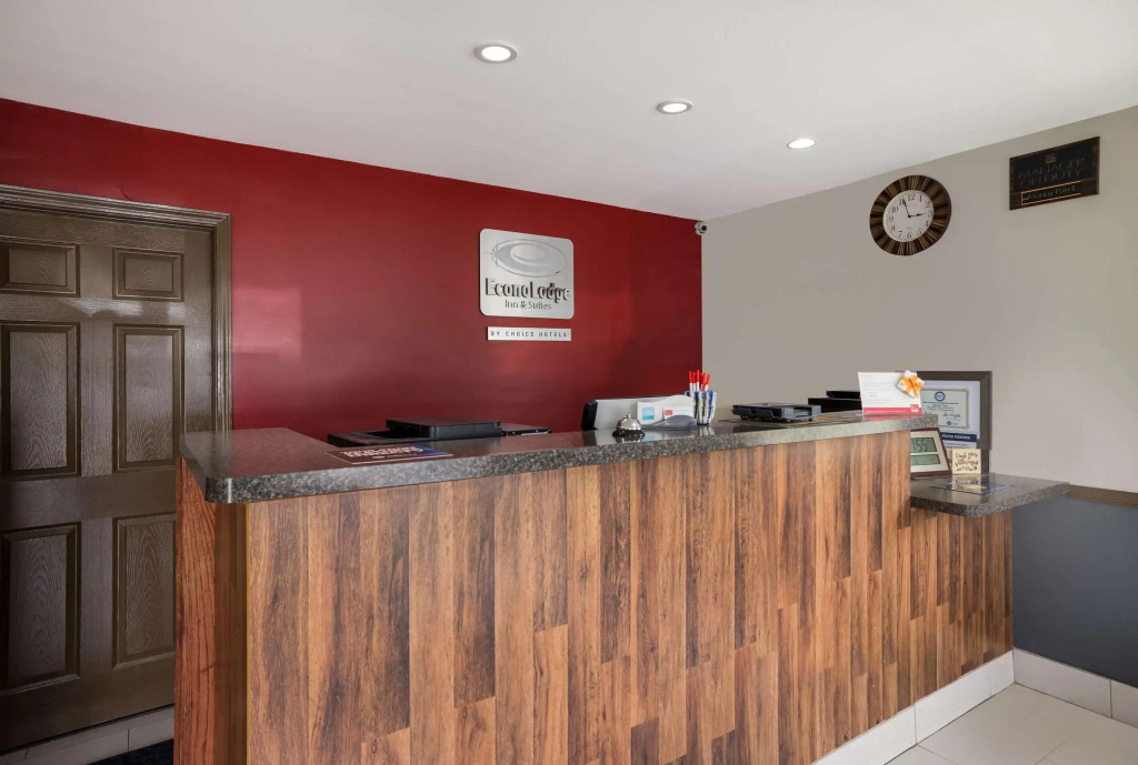 Econo Lodge Inn & Suites Canandaigua - Finger Lakes Area