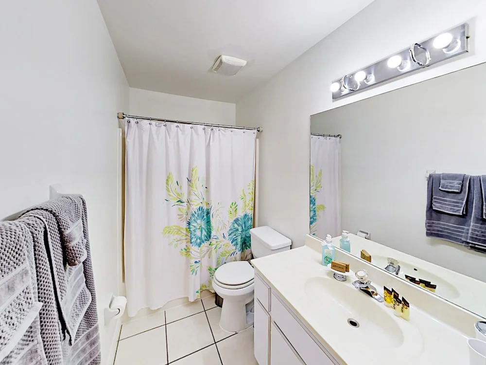 17296 Plantation Dr Home 3 Bedrooms 2 Bathrooms Home