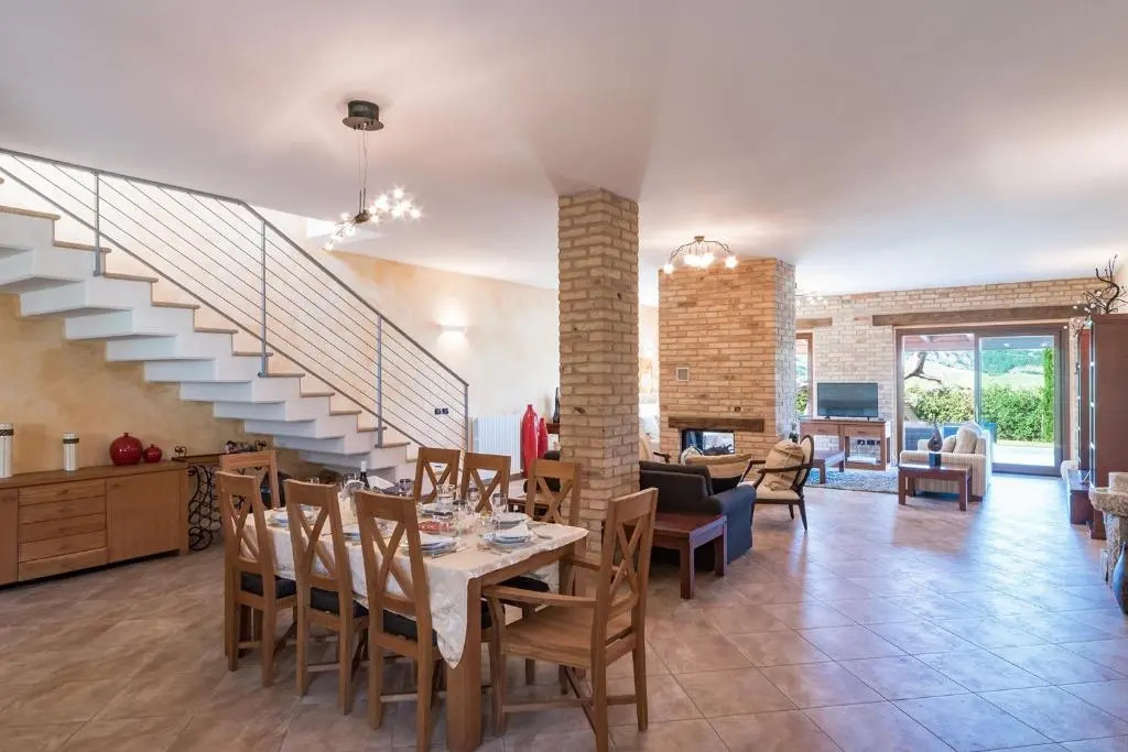 CASALE ROSY 6&2, Emma Villas