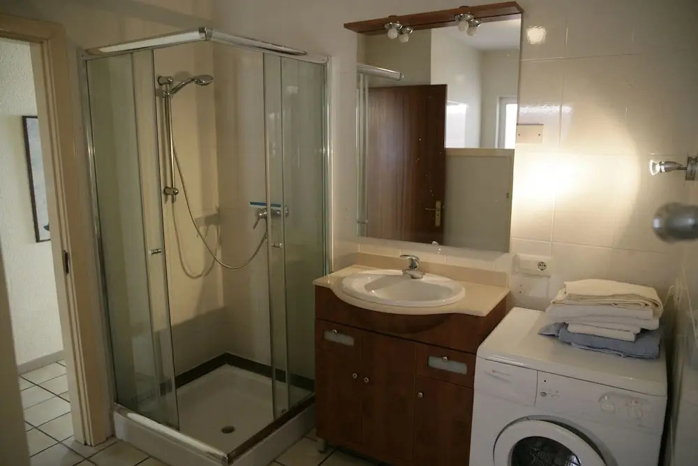 LLoret de Mar- Well-equipped modern villa with pool and seaview for 10 persons