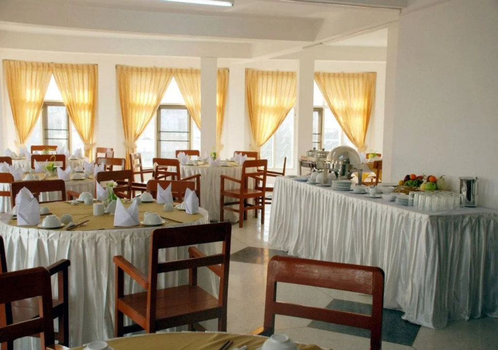 Naung Tong Hotel