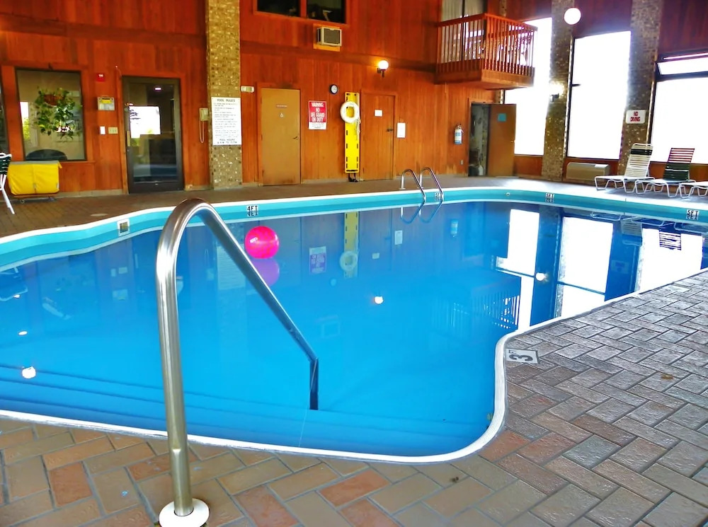 Days Inn And Suites Upper Sandusky