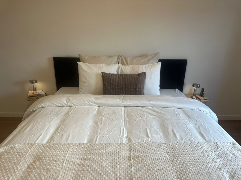 Stylish 3BR With 1LR Apt Near to Center
