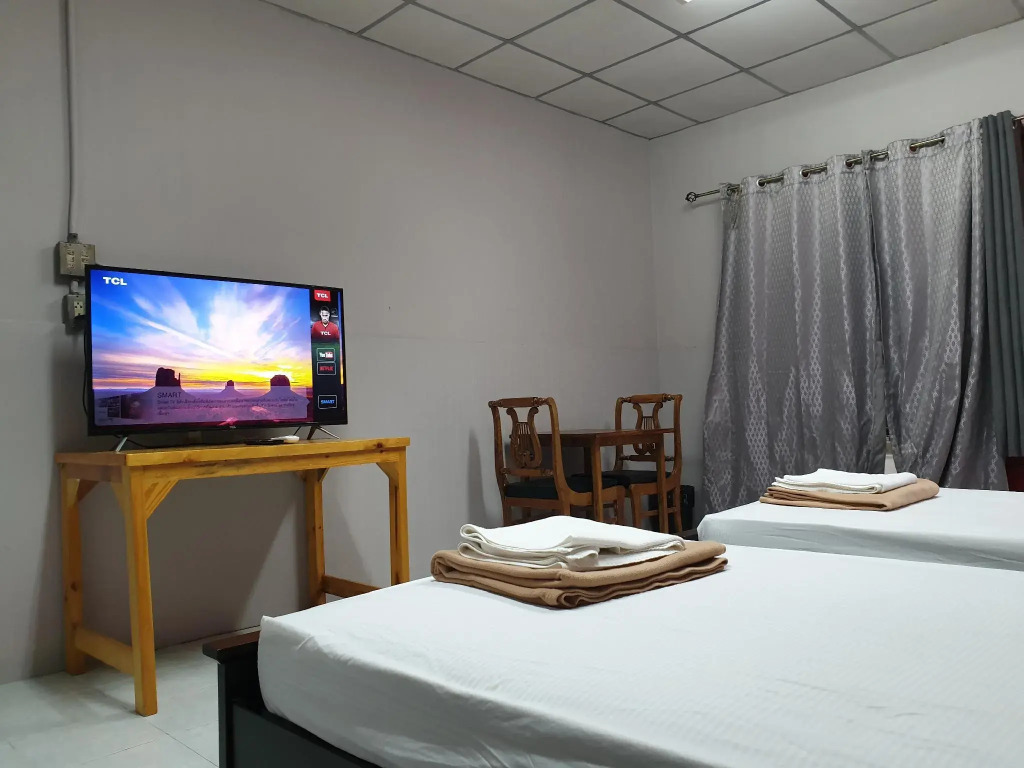 Super Hostel