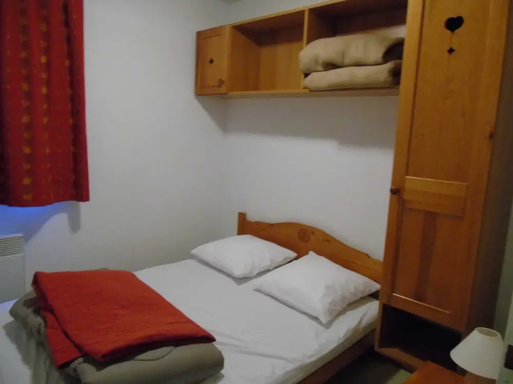 Lou Services Apartment G22 LSI 001