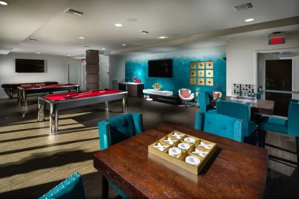 Global Luxury Suites at Koreatown