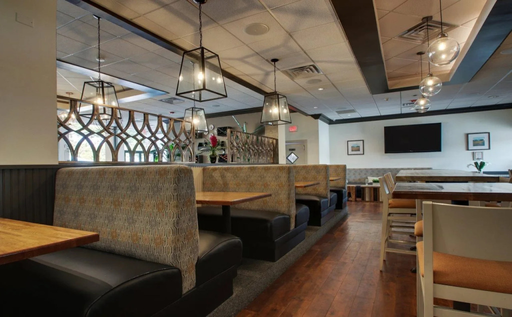 Holiday Inn Westbury-Long Island by IHG
