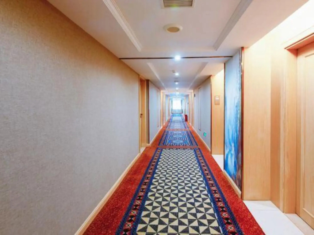 Vienna Hotel (Baoding Zhili Governor's Office Chengming Building)