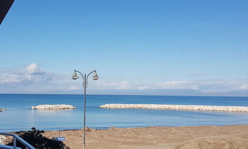 100 passi dal mare