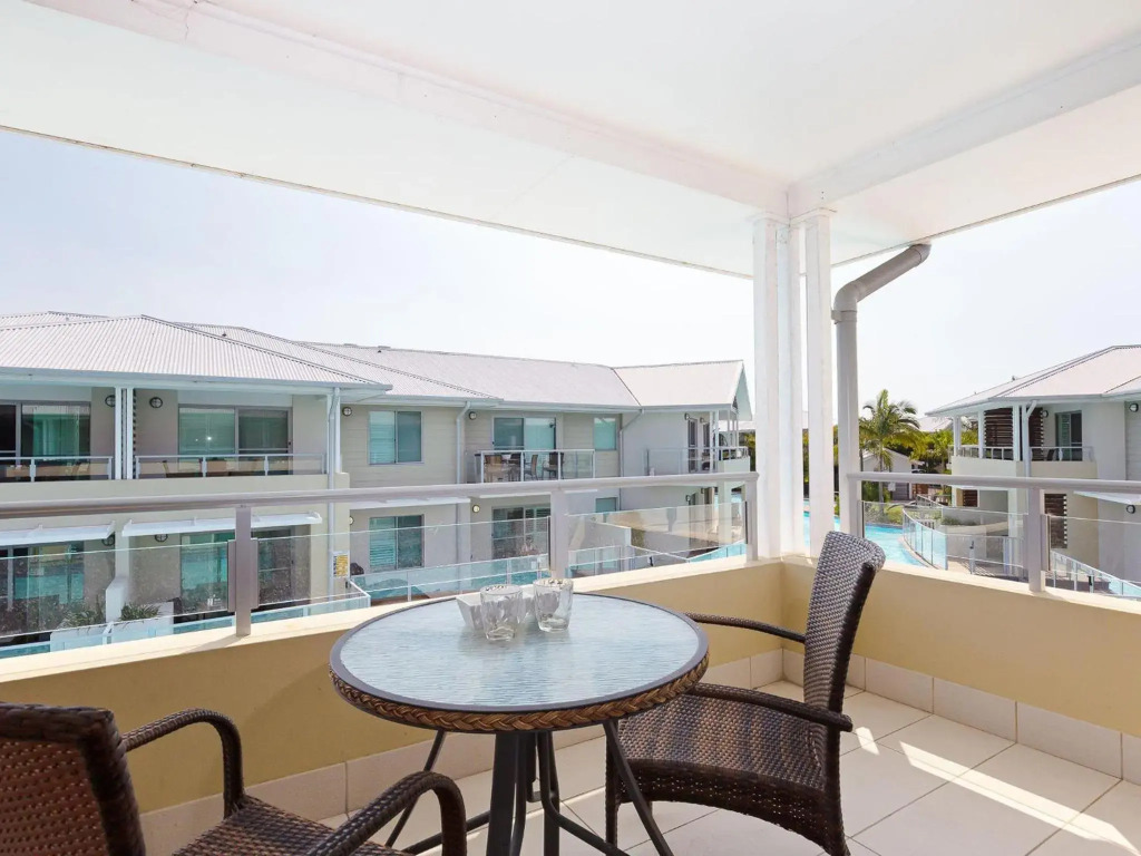 245 Pacific Blue 265 Sandy Point Rd air conditioned unit with resort facilities and linen supplied