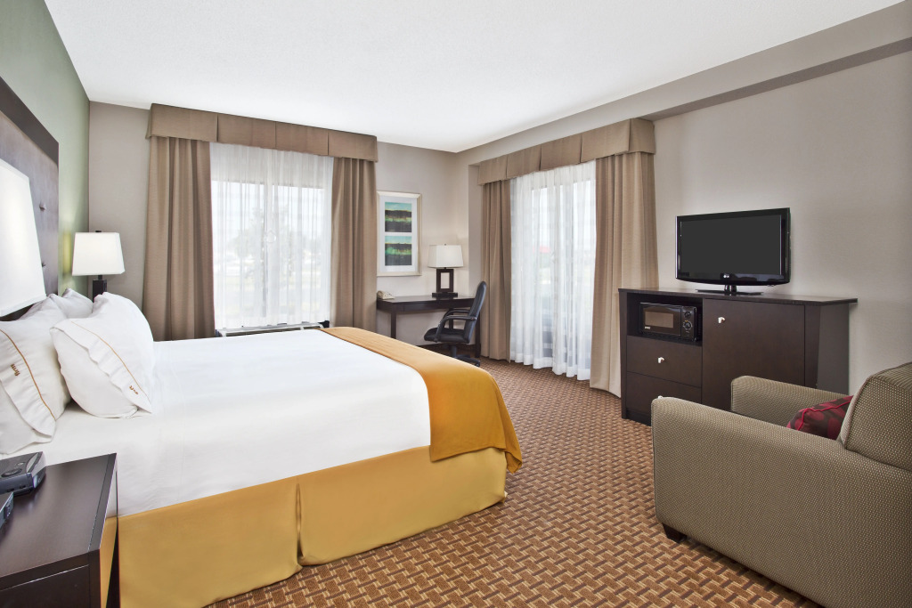 Holiday Inn Express Hotel and Suites Harrington - Dover Area by IHG