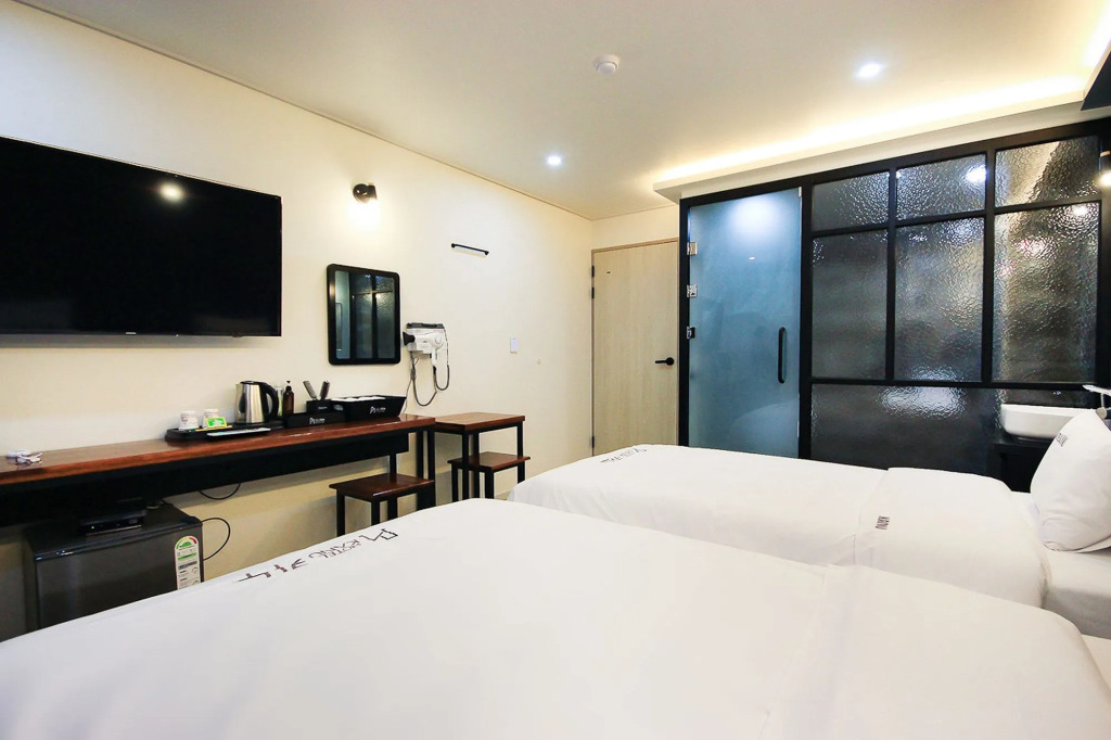 Kanu Hotel