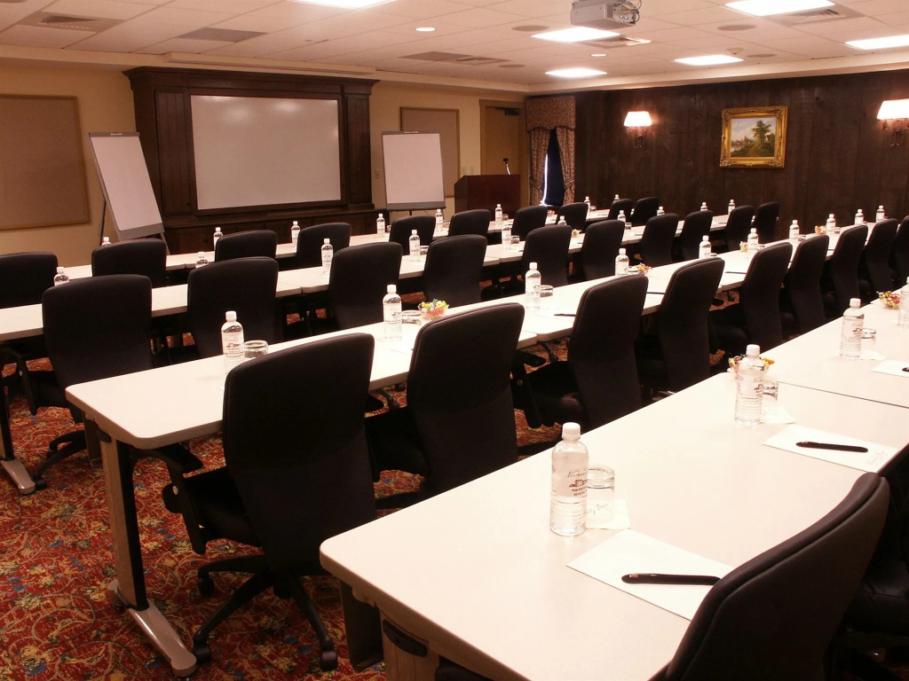 Normandy Farm Hotel & Conference Center