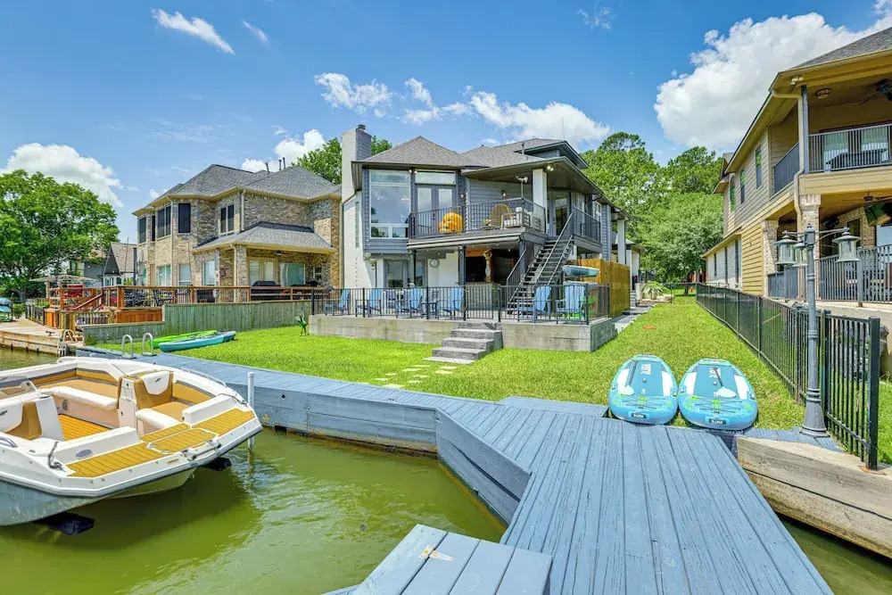 Exquisite Canal-front Home: Access to Lake Conroe!