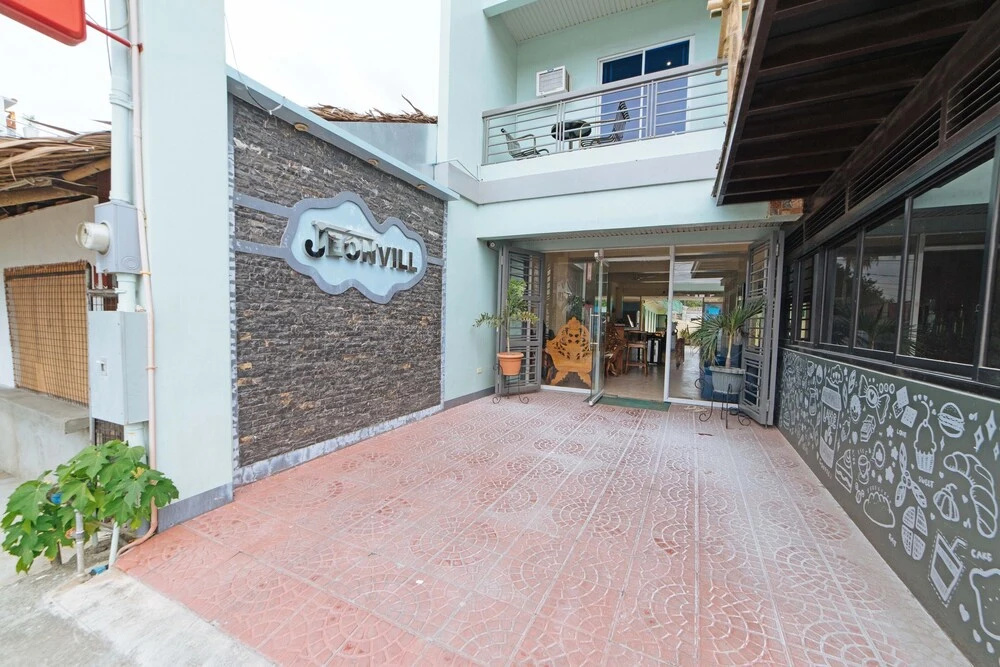 Jeonvill Travellers Inn by RedDoorz
