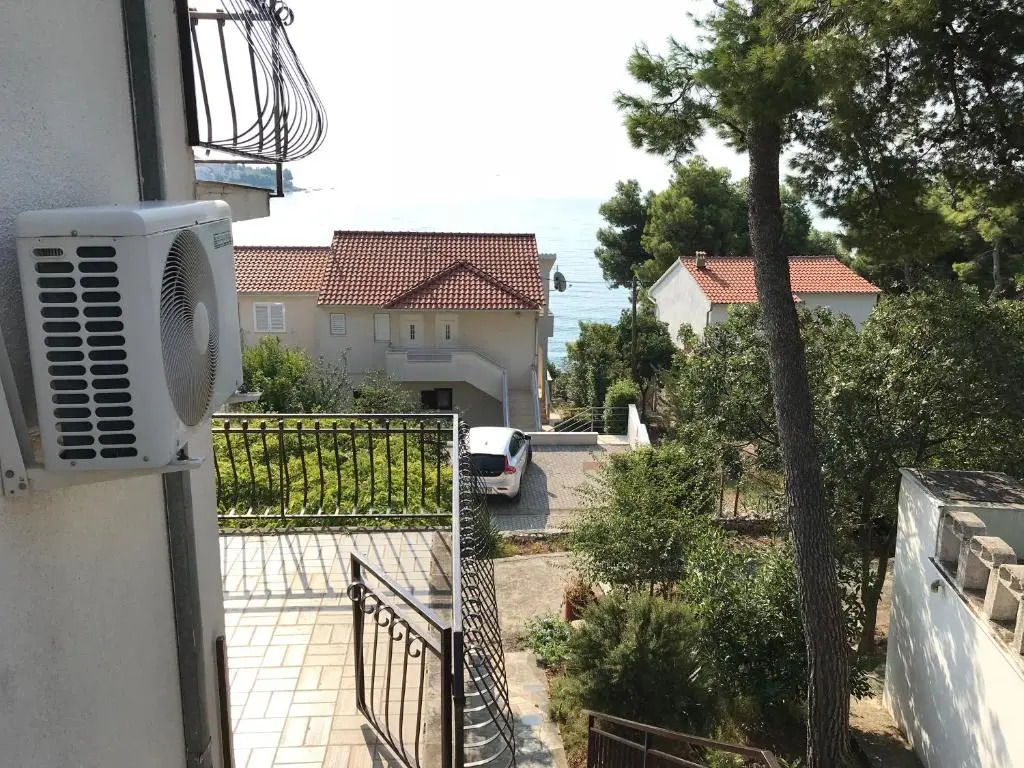 Seaside Apartments