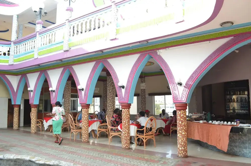 Whitesun Safari Hotel