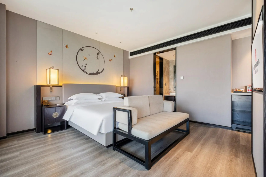 Rezen Dong Hotel (Hangzhou Xixi Longhu Paradise Walk)