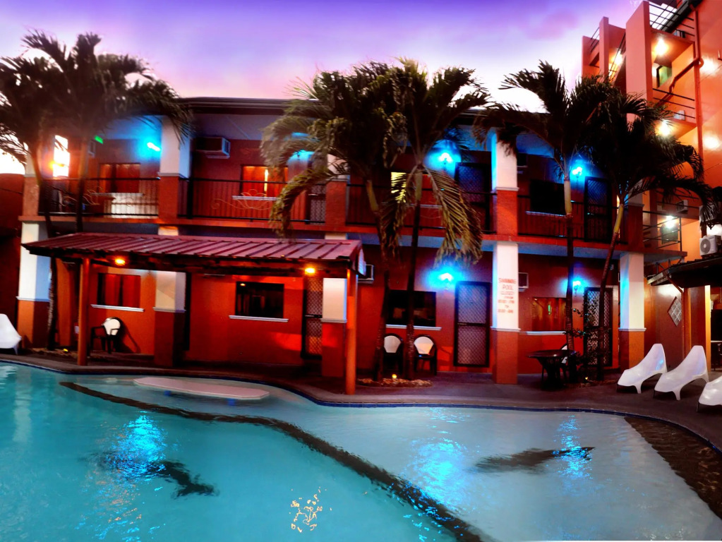 Walk About Hotel