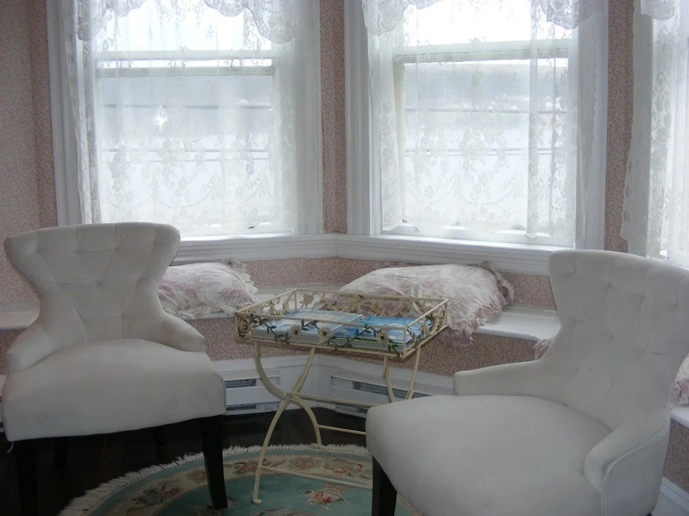 Rothesay House Heritage Inn B&B