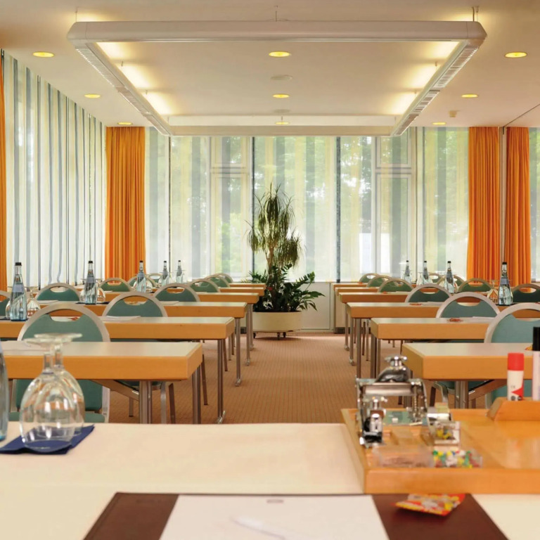 DORMERO Hotel Weingarten