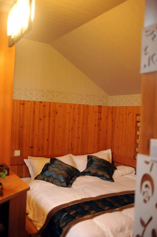 Rulai Xinling Inn