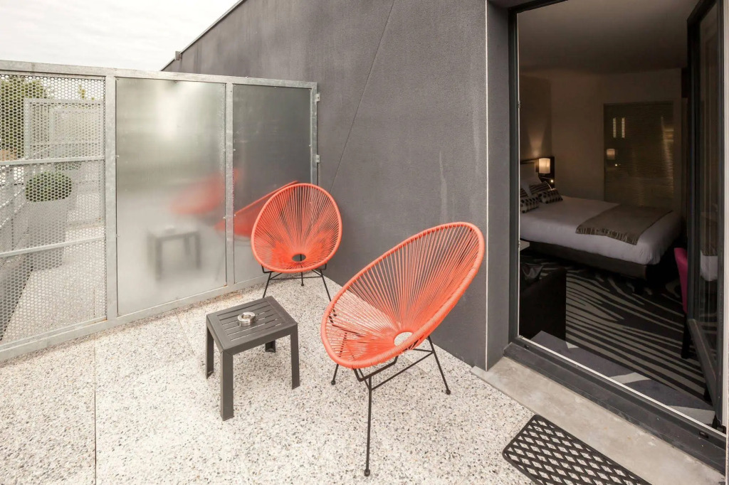 Logis Hotel Restaurant & SPA Au Comte dOrnon