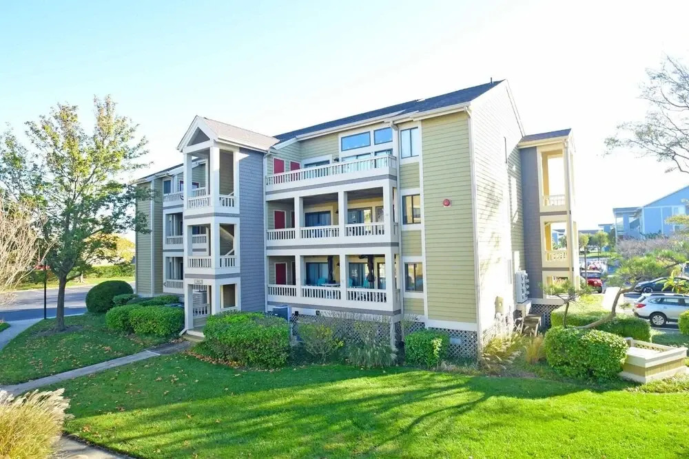 Seascape-heron Harbour 202-3 2 Bedroom Condo by RedAwning