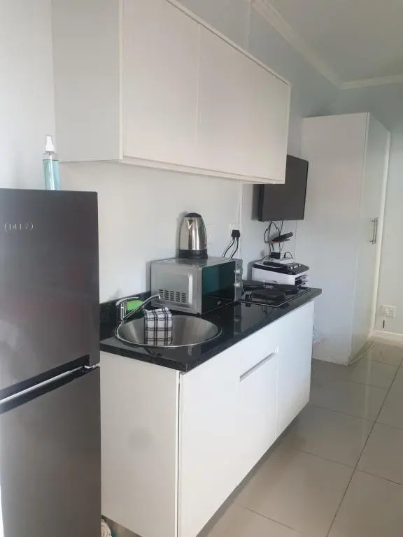 Modern Oxford Street Apartment - 40 CZ KUBS