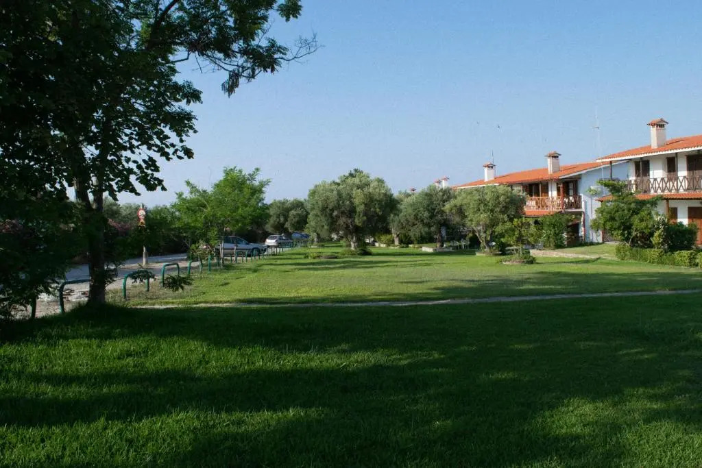 Mikiverna Houses By Miltiadis