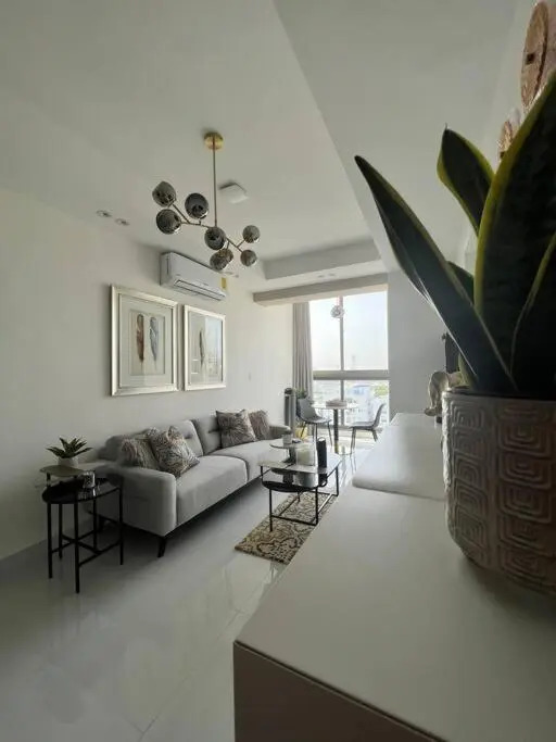 Apartamento Lujo + Piscina infinita + GYM + Sauna