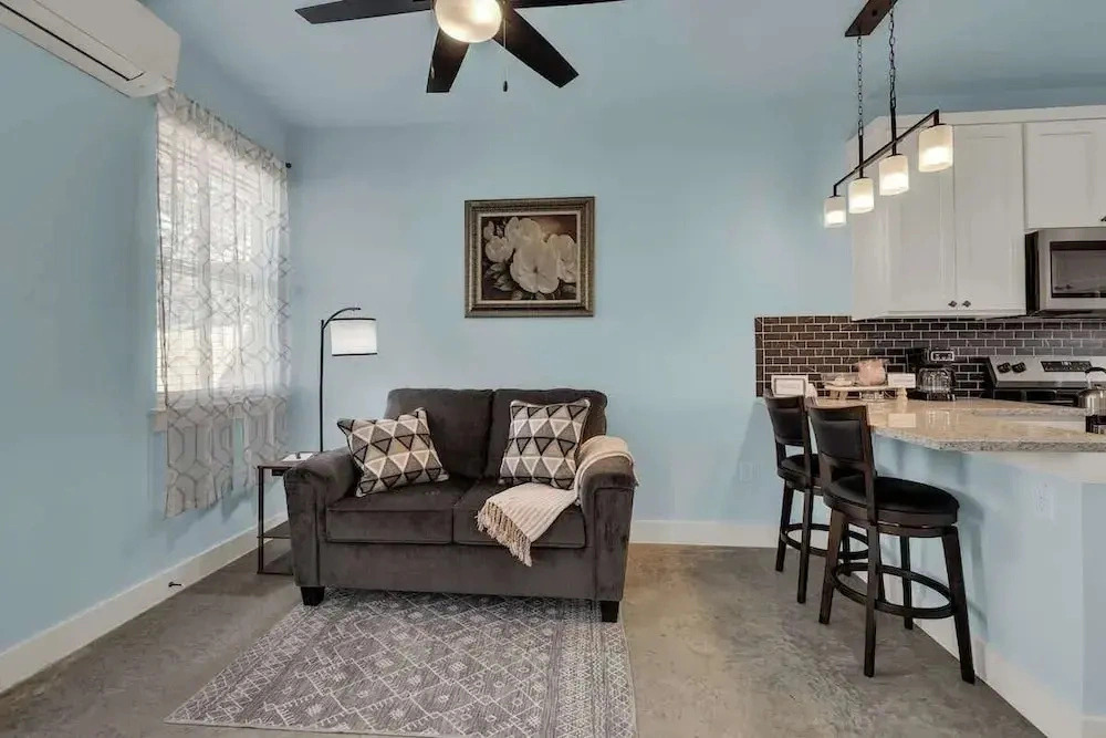 Modern Casita With Hot Tub Six Minutes From Main Street