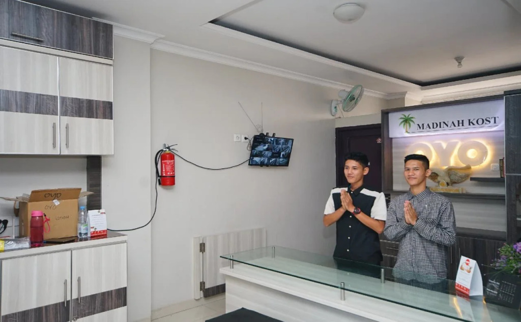 Super OYO 270 Madinah Residence Syariah