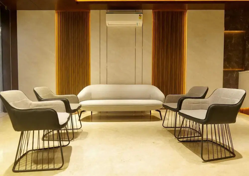 Balu Residency - A Business Class Hotel