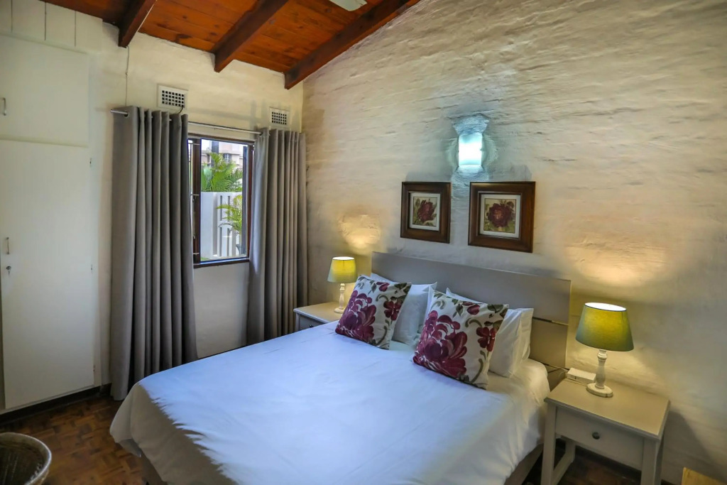 One Jack Powell House- Classic family home steps away from the beach